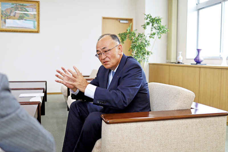 About President Sugihara’s university days