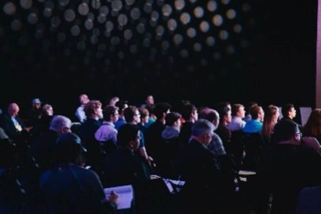 We offer webinars for proposing solutions anticipating needs and our numerous new products.