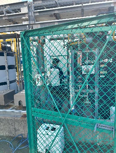薬品希釈洗浄作業